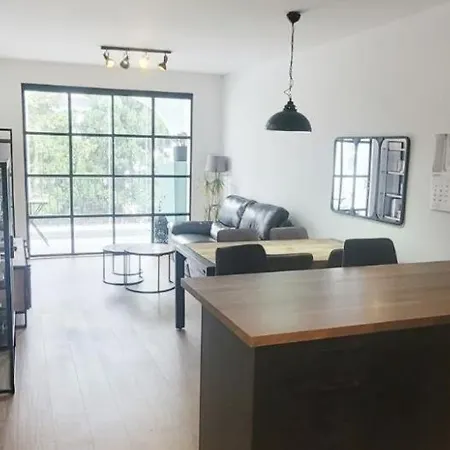 Partial Ocean View 3 Bed - 100 M From The Lägenhet *