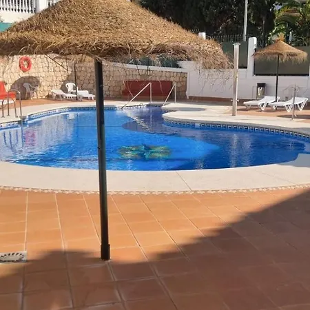 Partial Ocean View 3 Bed - 100 M From The